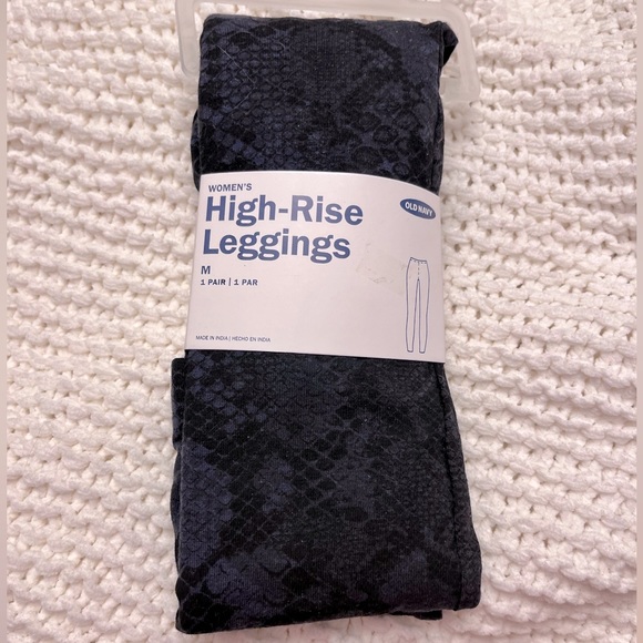 🌸3/$25 🆕 Old Navy High Rise Snakeskin Print Leggings, Navy and Black, Size M - Picture 3 of 12
